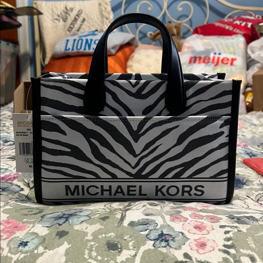 NWT Michael Kors Gigi bag